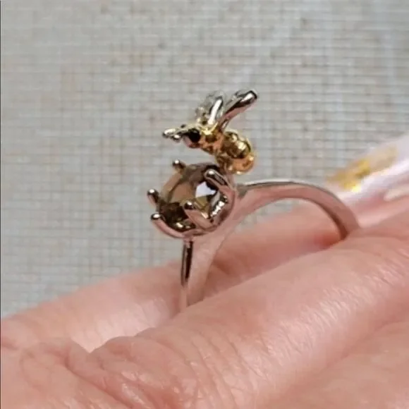New Cite Delicate Bee Holding Zircon Silver Open Ring - Picture 4 of 10